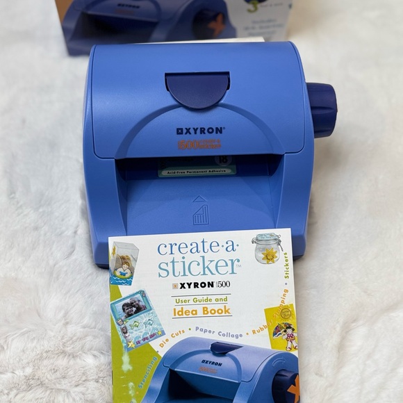 Xyron 500 Create-a-Sticker Machine - Picture 3 of 4